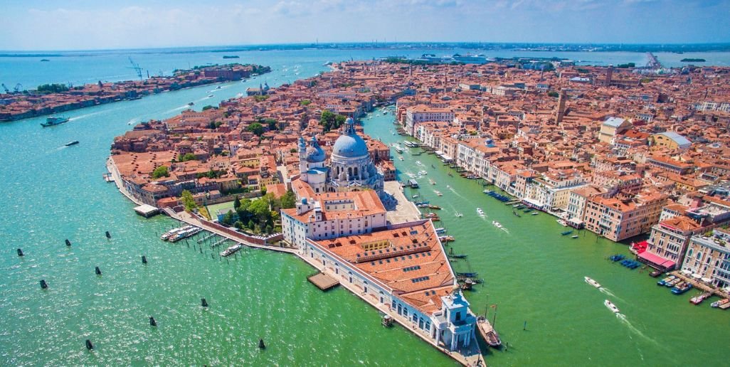 Turkish Airlines Venice Office in Italy